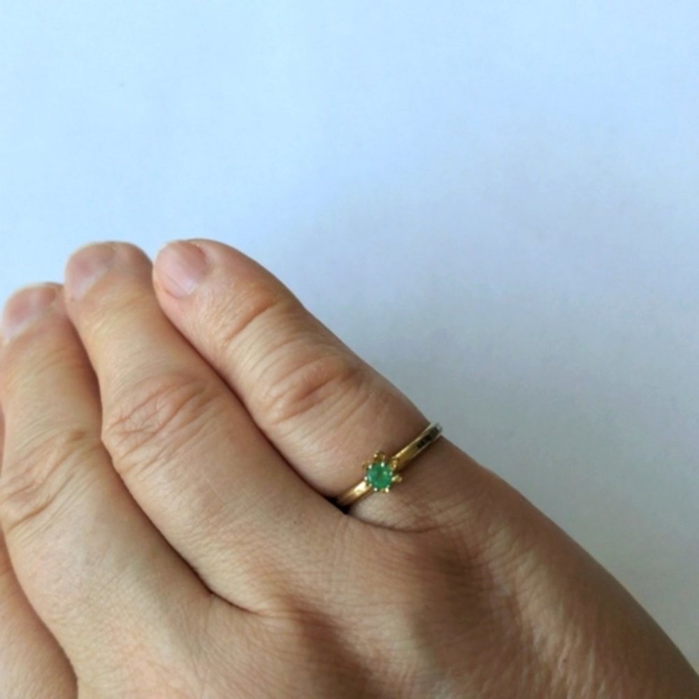 Vintage handmade ring with Colombian emerald stone, size 6 - Picture 6 of 11